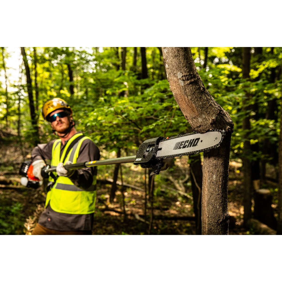 ECHO PPF-2620 Power Pruner Pole Saw In Use 3 