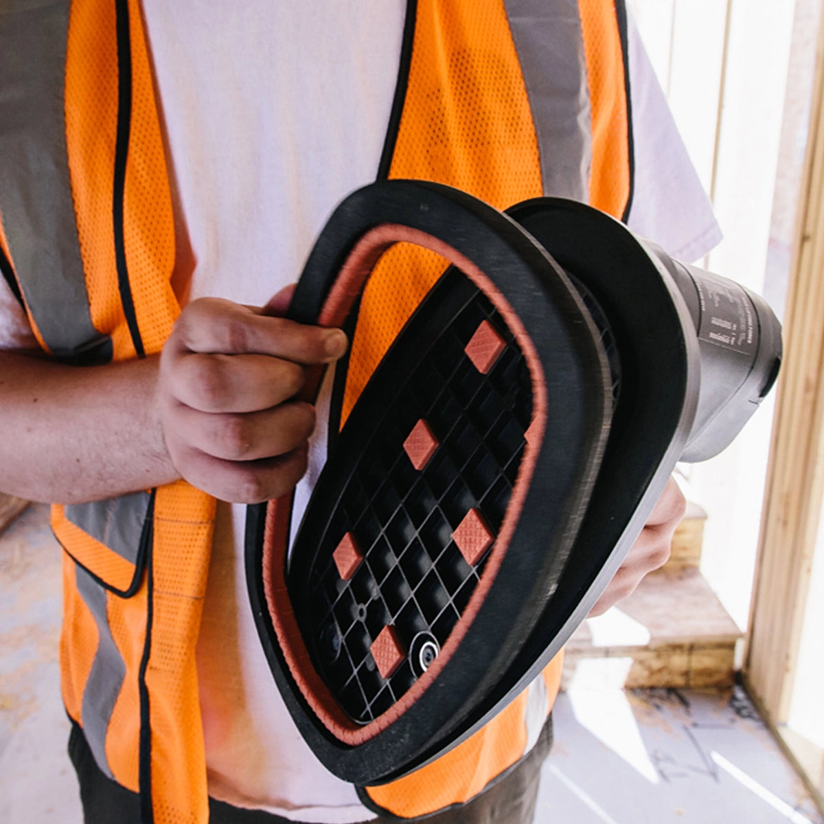 Grabo Foam Rubber Seal the key to Grabo's versatility, designed to grip heavily textured materials easily.