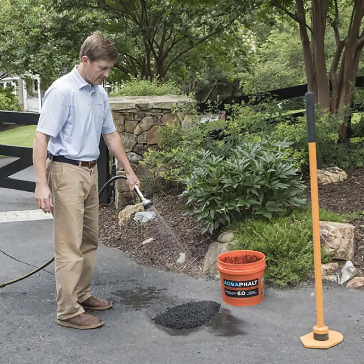 Aquaphalt 4.0 fine, pothole polymer adhesive, asphalt permanent repair, asphalt cracks