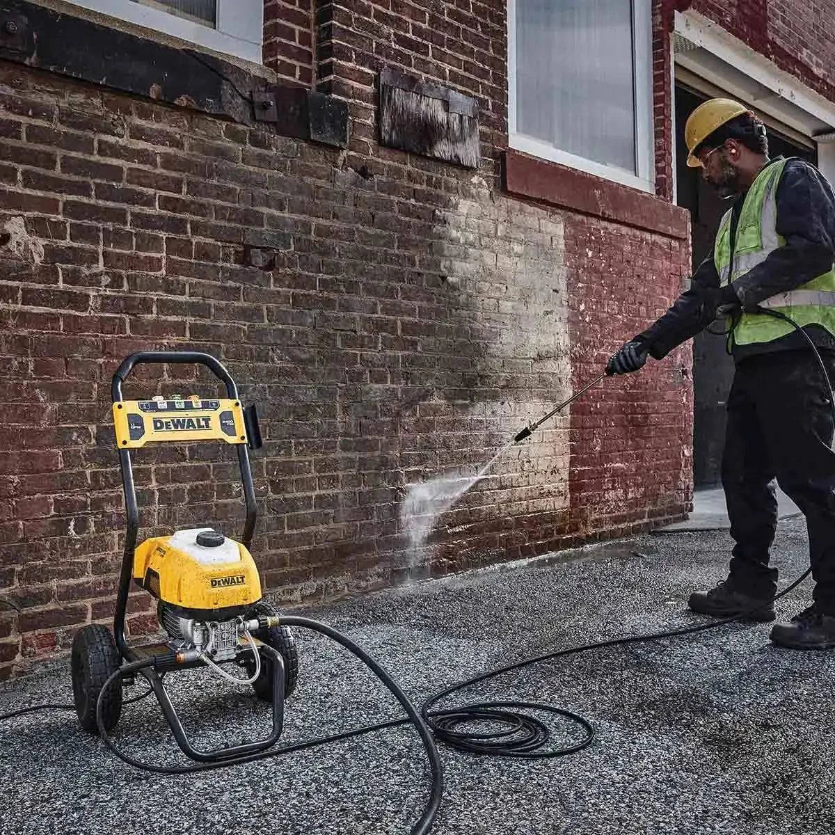 DeWalt 2400 13 PSI Pressure Washer