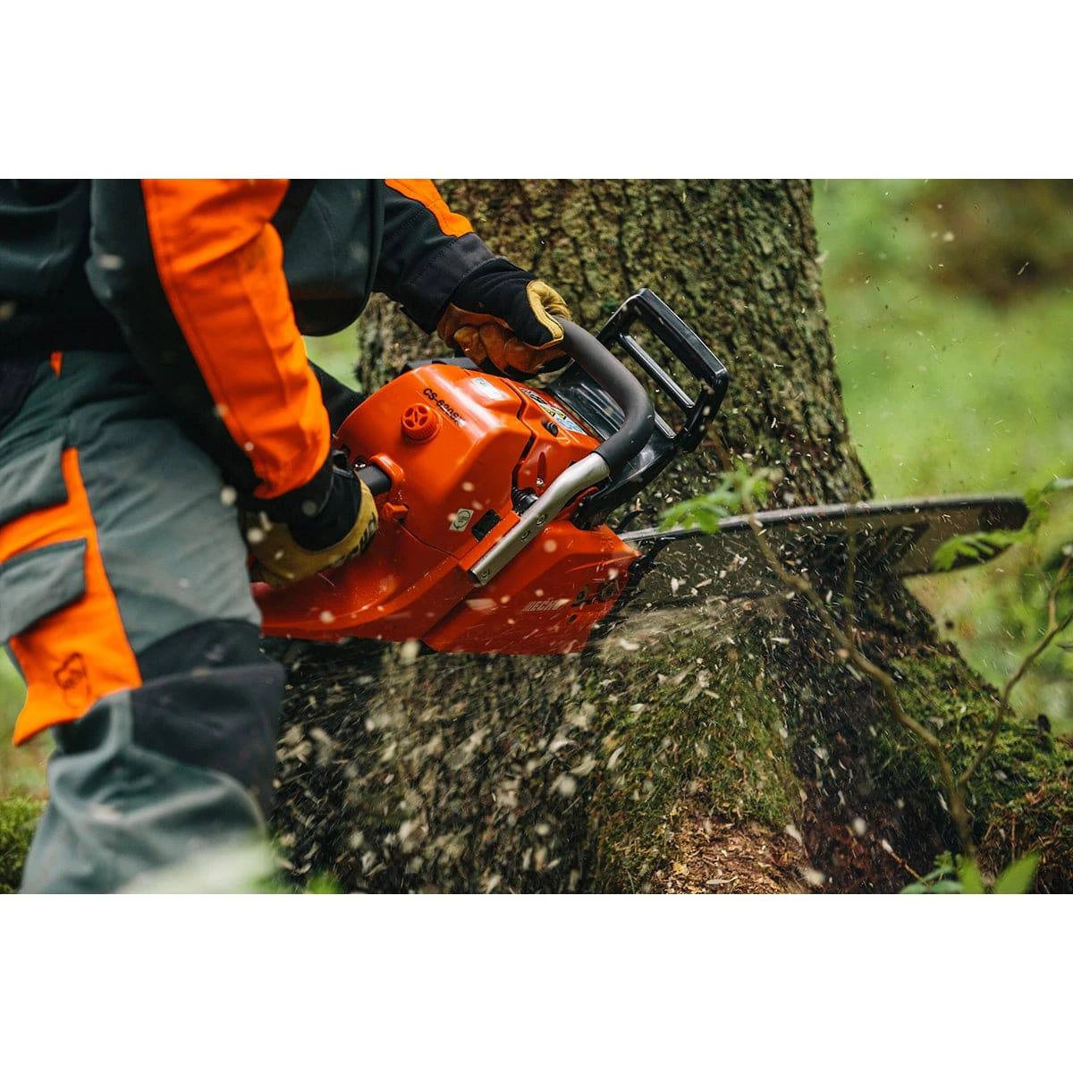ECHO CS-4010 Chainsaw In Use