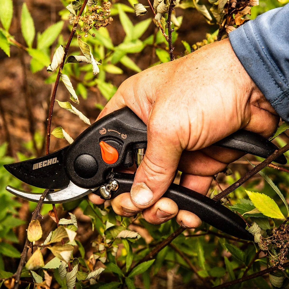 ECHO HP-44 Adjustable Grip Bypass Pruner In Use