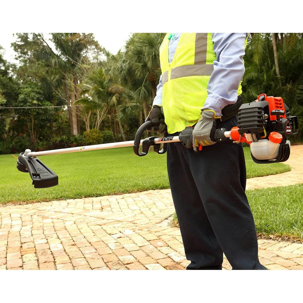 ECHO SRM-410X Trimmer In Use