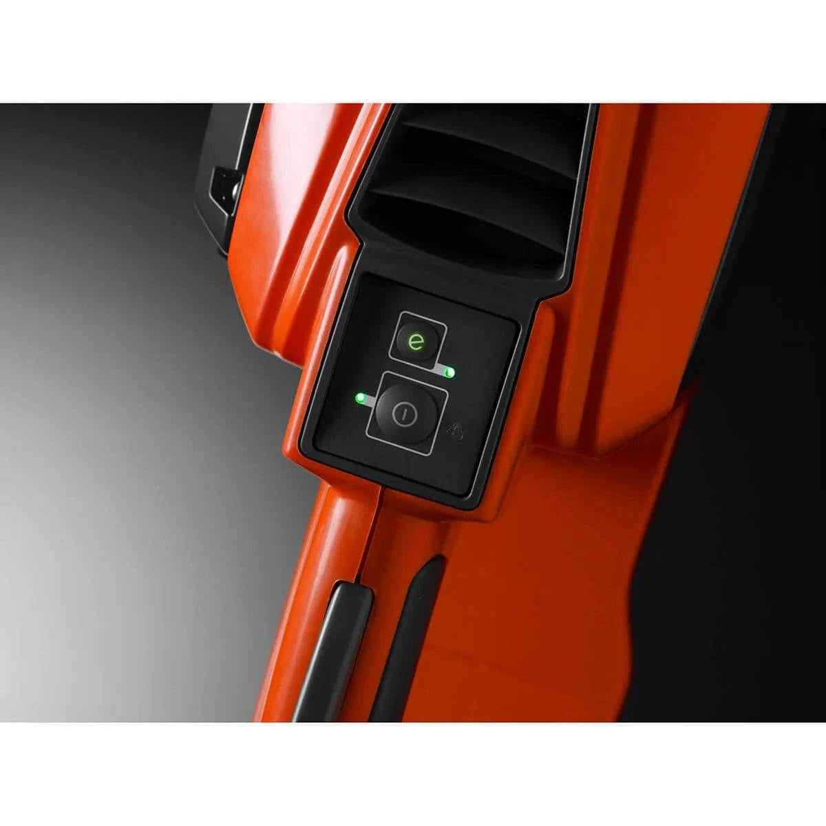 Husqvarna 530iP4 Battery Series Pole Saw