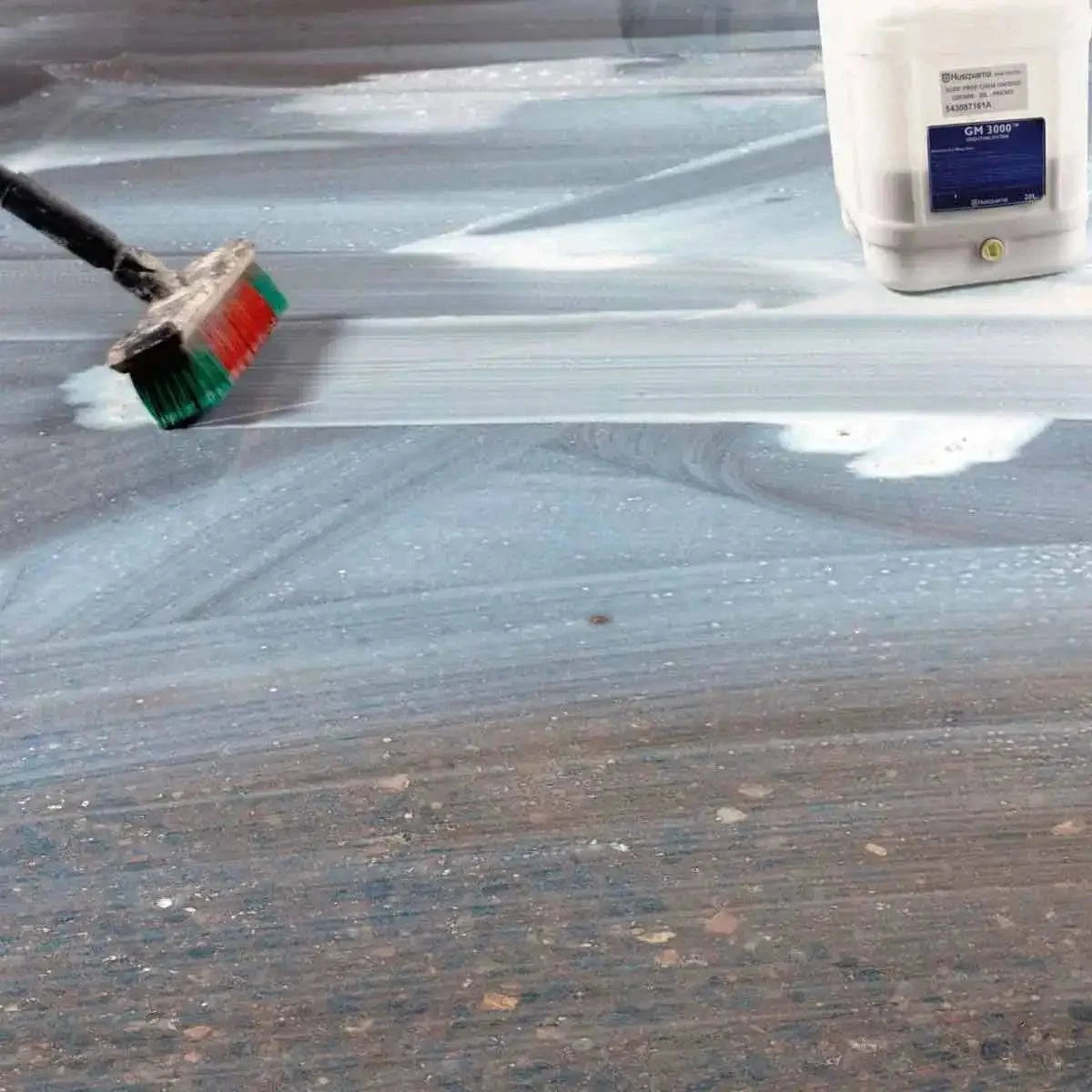 GM3000 Fills Small Pin Holes in Concrete