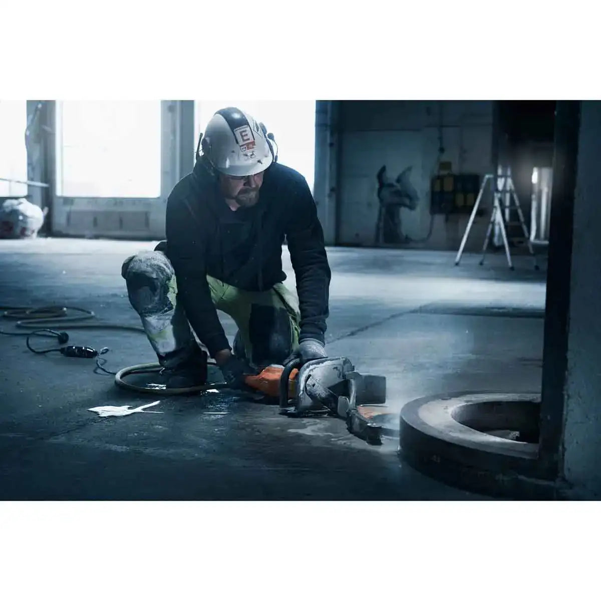 Husqvarna K4000 Cut N Break Flush Cutting