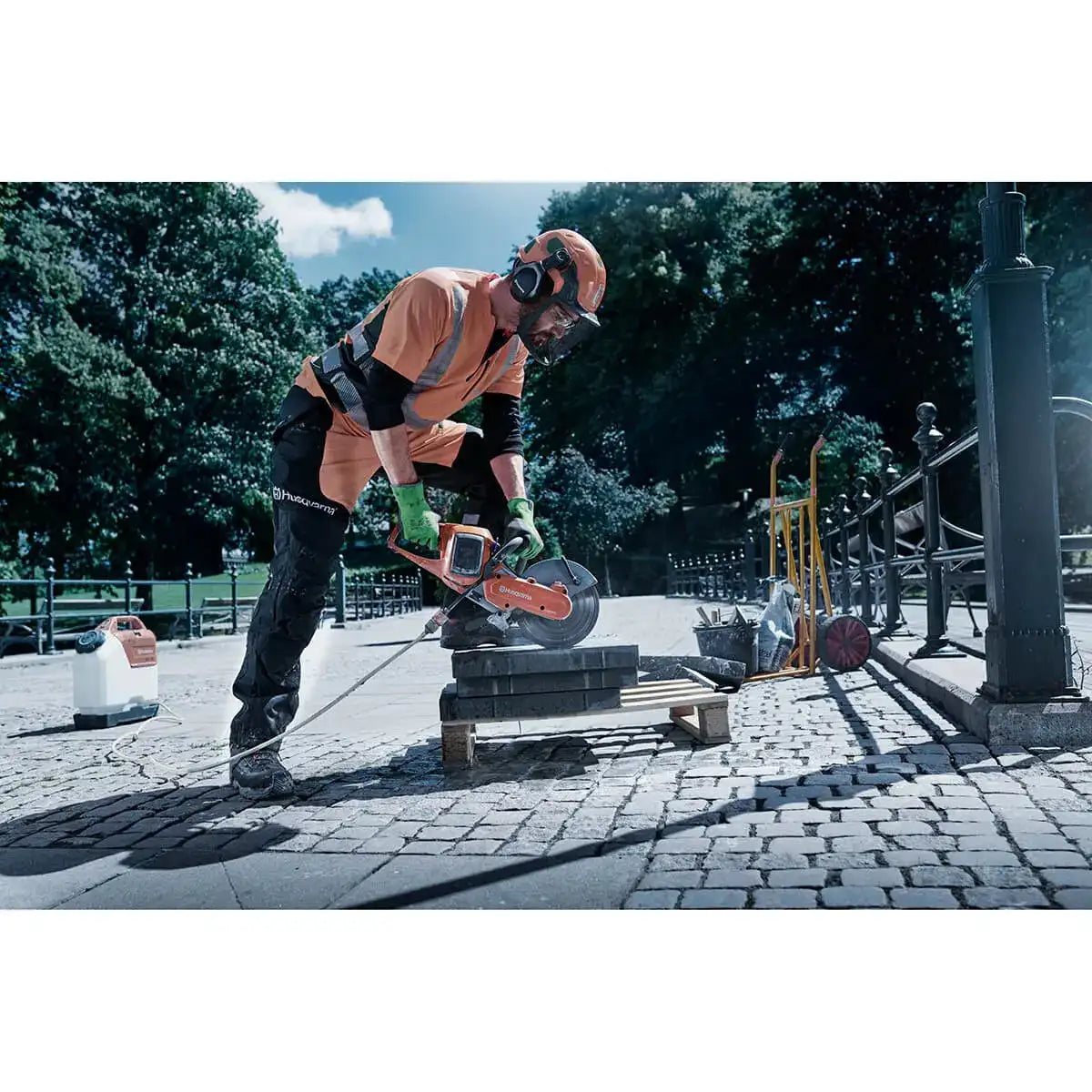 Cutting Landscape Pavers with Husqvarna K535i Power Cutter