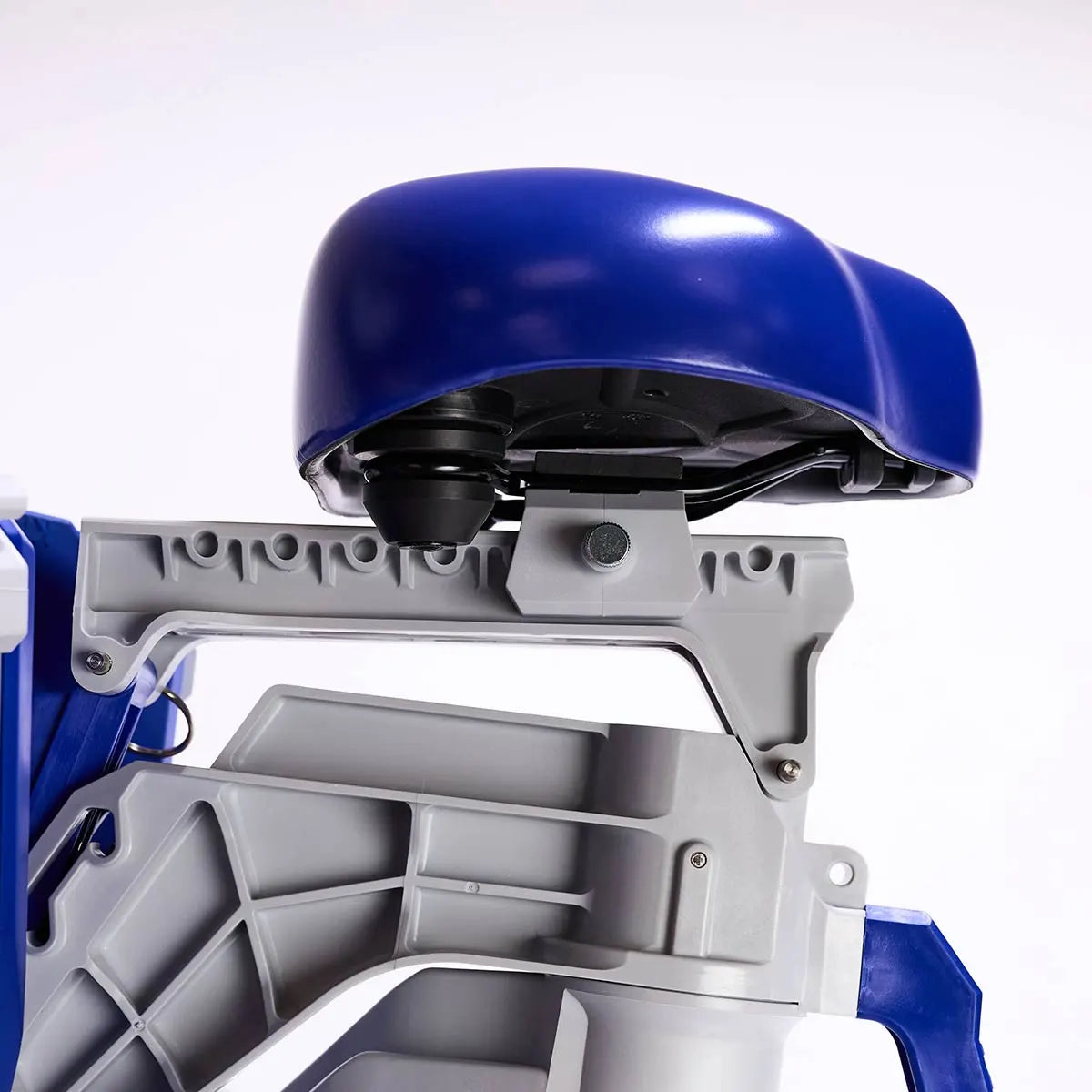 Kneaze seat adjustments for all users