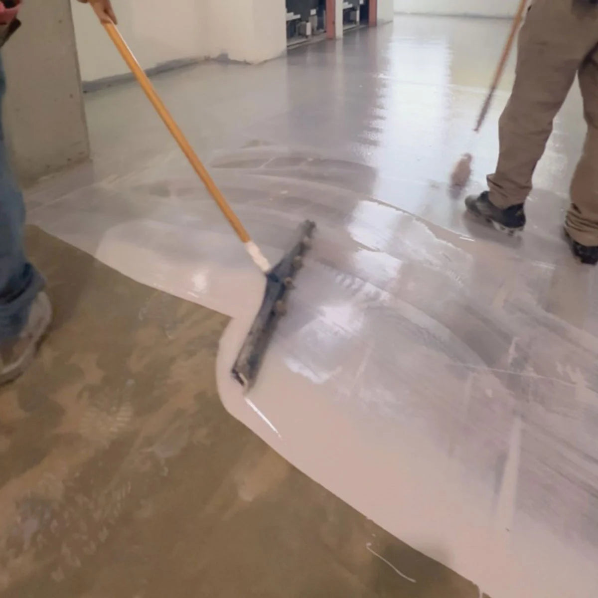 Laticrete VAPOR BAN Primer W Application