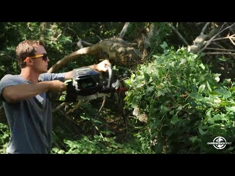 Greenworks 82V Fixed Mid-Pole Hedge Trimmer