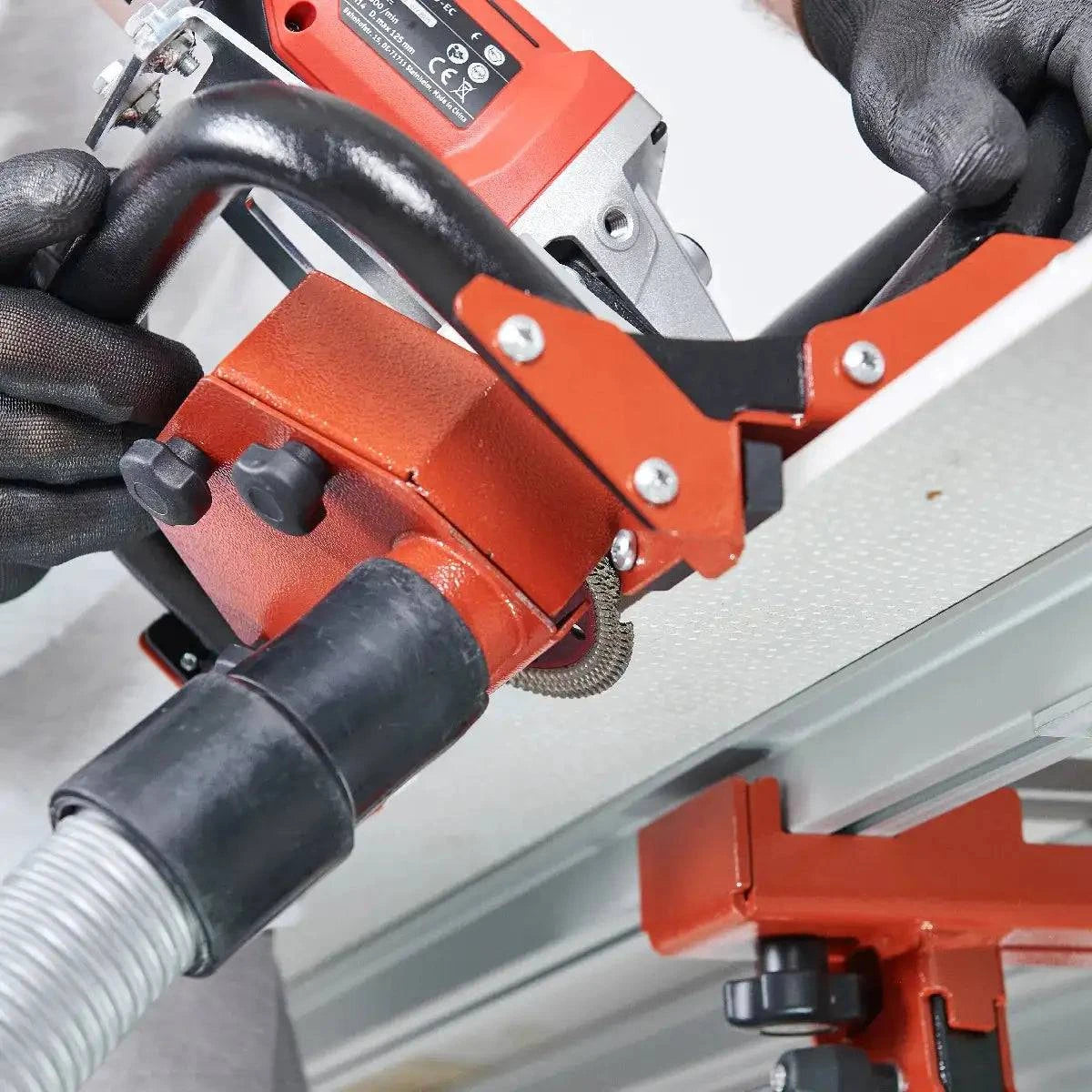 TCLF45DB Raimondi guide to miter on rail on bench thin panel tile
