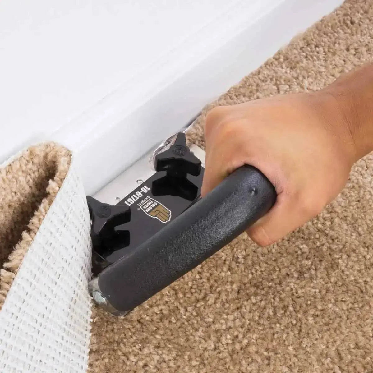 adjustable carpet cutter, carpet seam trimmer, non marring pads, trimmer blades, item no. 10-617GT