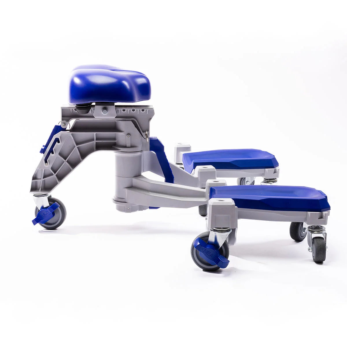 Kneaze rolling kneeling device with casters