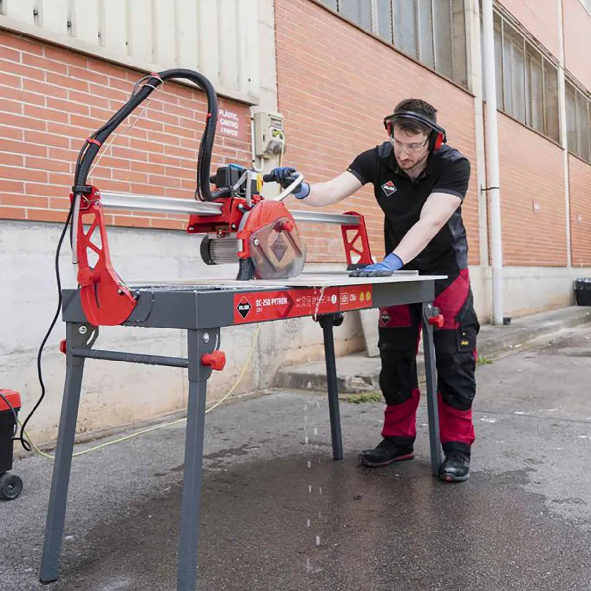 DC-250 Smart Advance 1200 Electric Saw | Contractors Direct