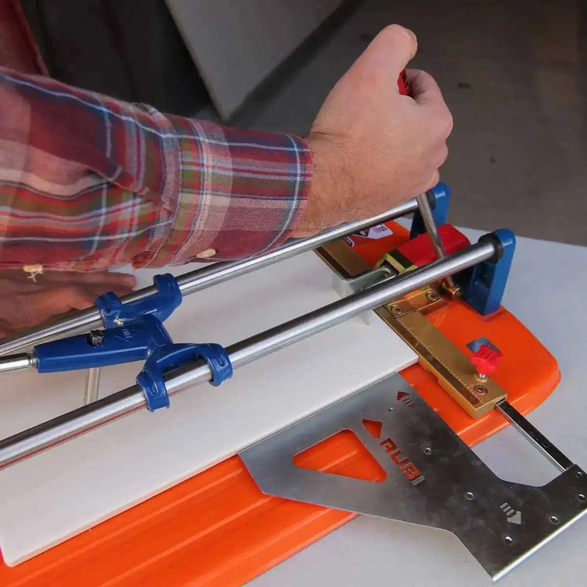 rubi ts tile cutter lateral stop in use