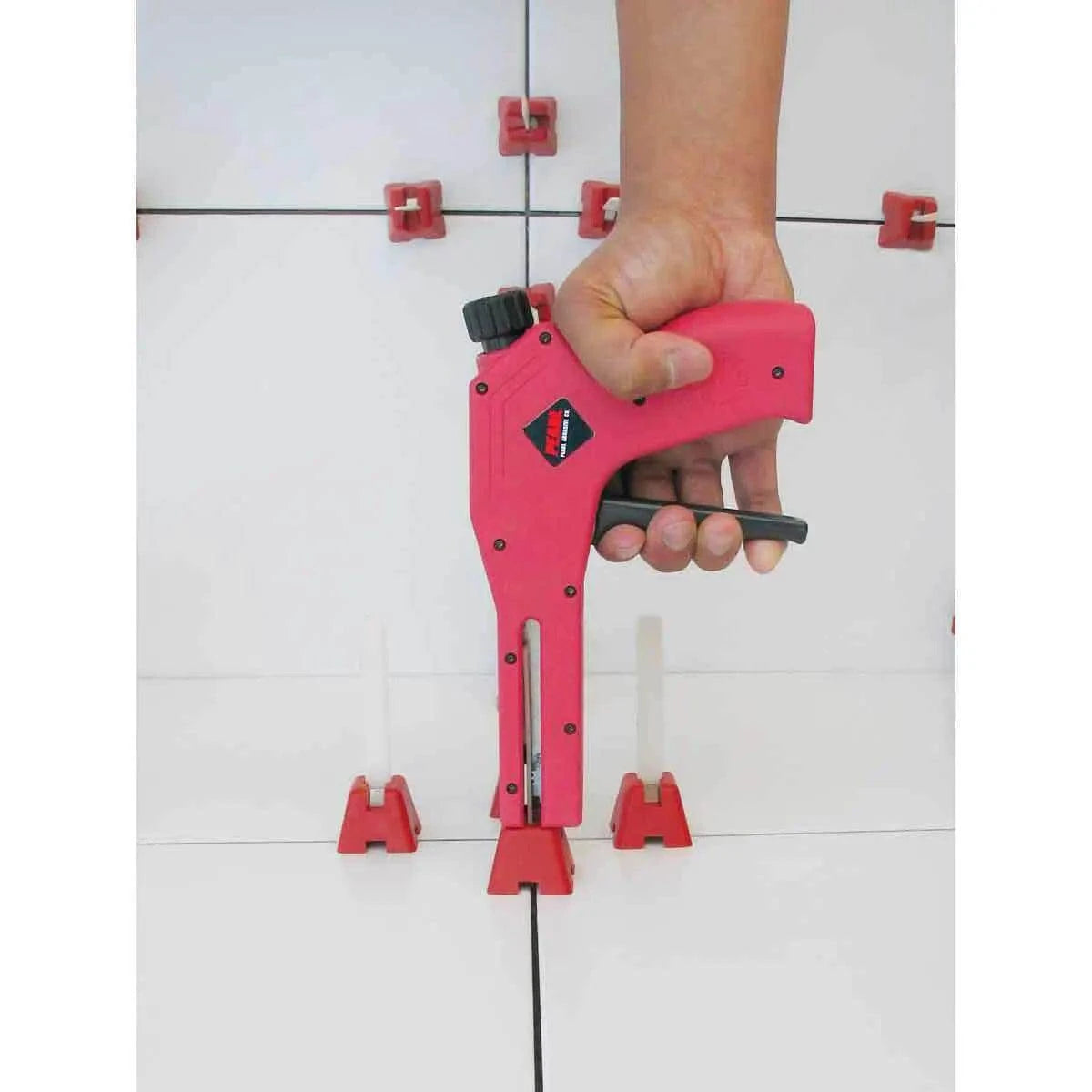 Wing Straps help eliminate lippage between ungauged tile with up to a 2mm difference