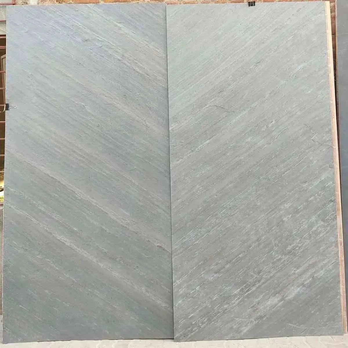 VersaLite Ultraflex Bookmatch Stone Veneer Ocean Black